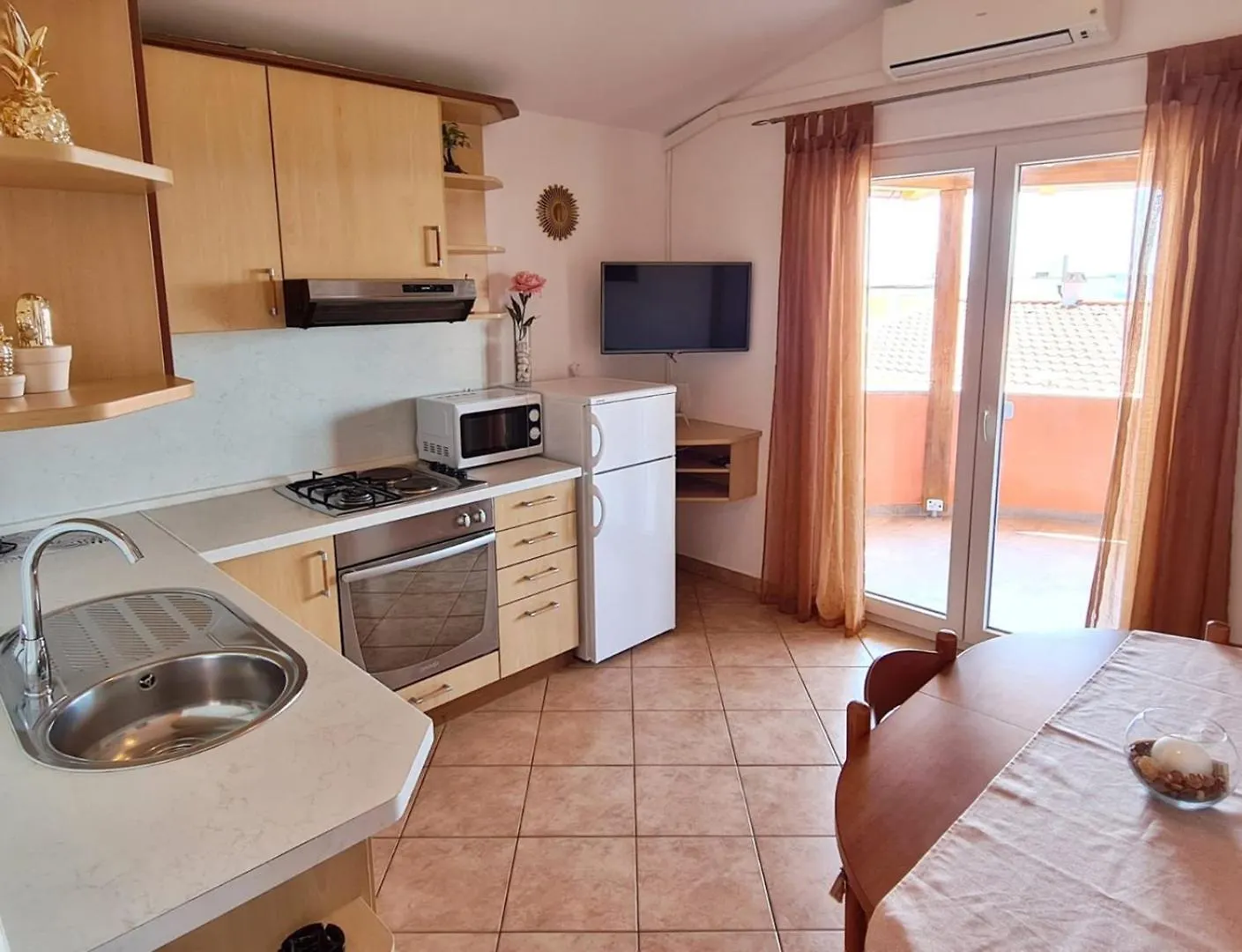 Cozy Apartments Neda Near The Sea Pakostane 0*,  Croatia