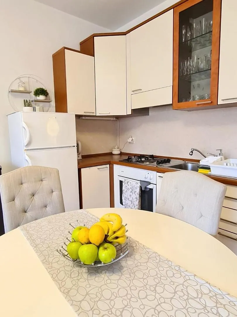 Cozy Apartments Neda Near The Sea Pakostane