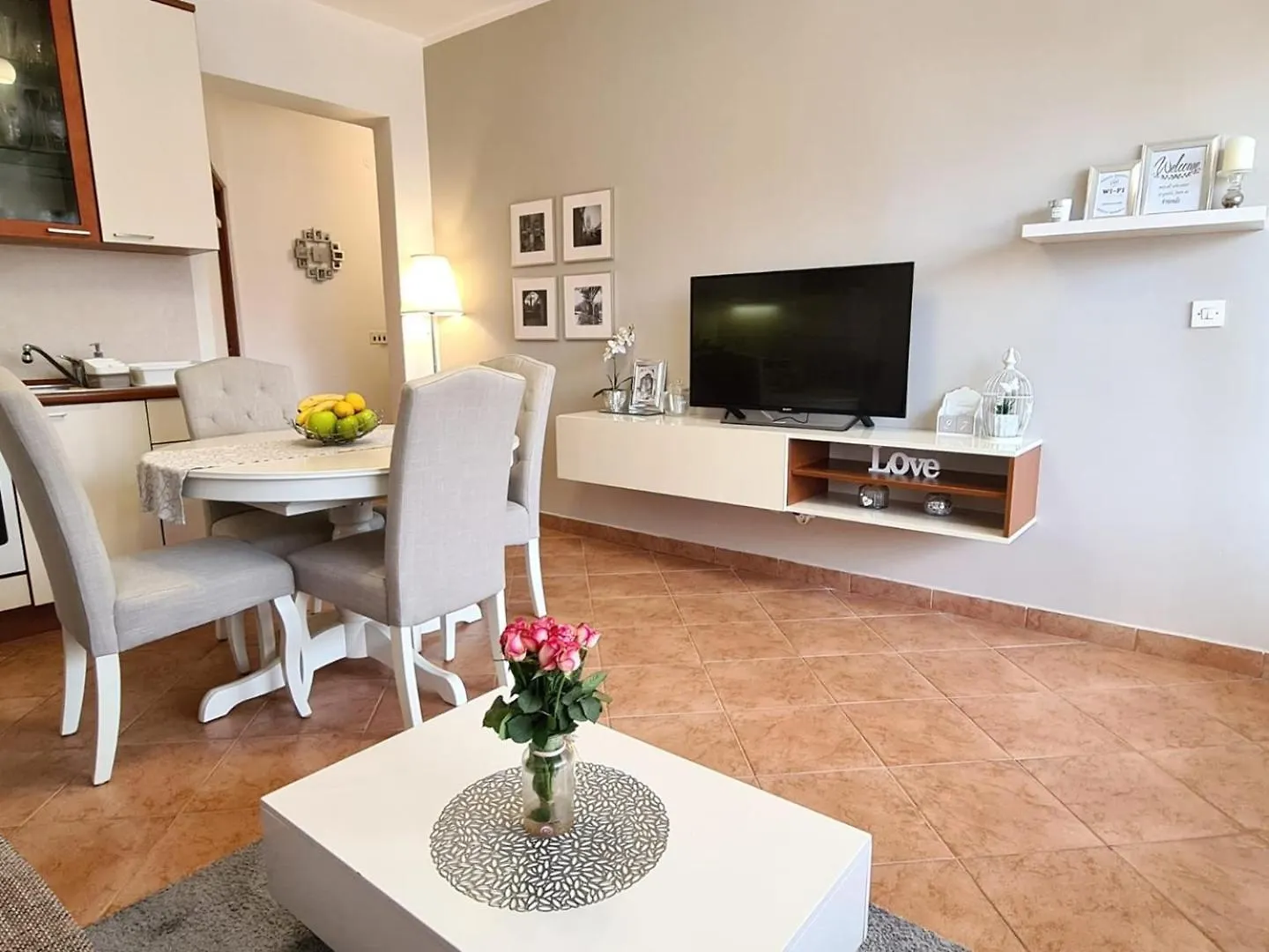 Cozy Apartments Neda Near The Sea Pakostane Guest house