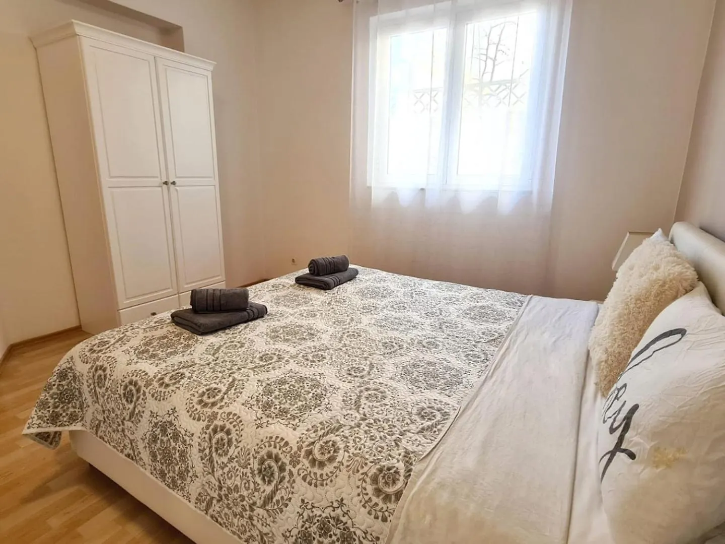Guest house Cozy Apartments Neda Near The Sea Pakostane Croatia