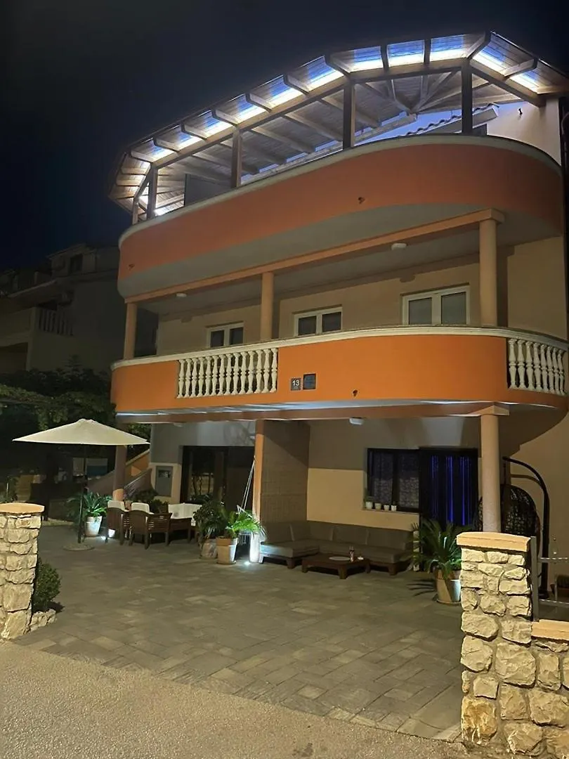 Cozy Apartments Neda Near The Sea Pakostane