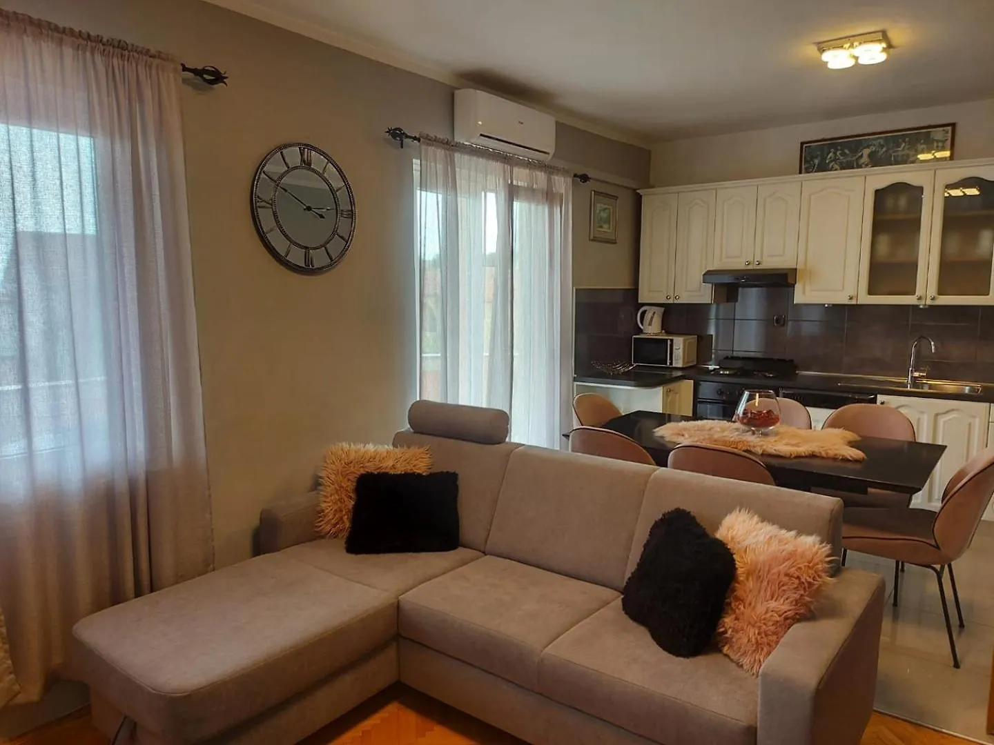 Guest house Cozy Apartments Neda Near The Sea Pakostane